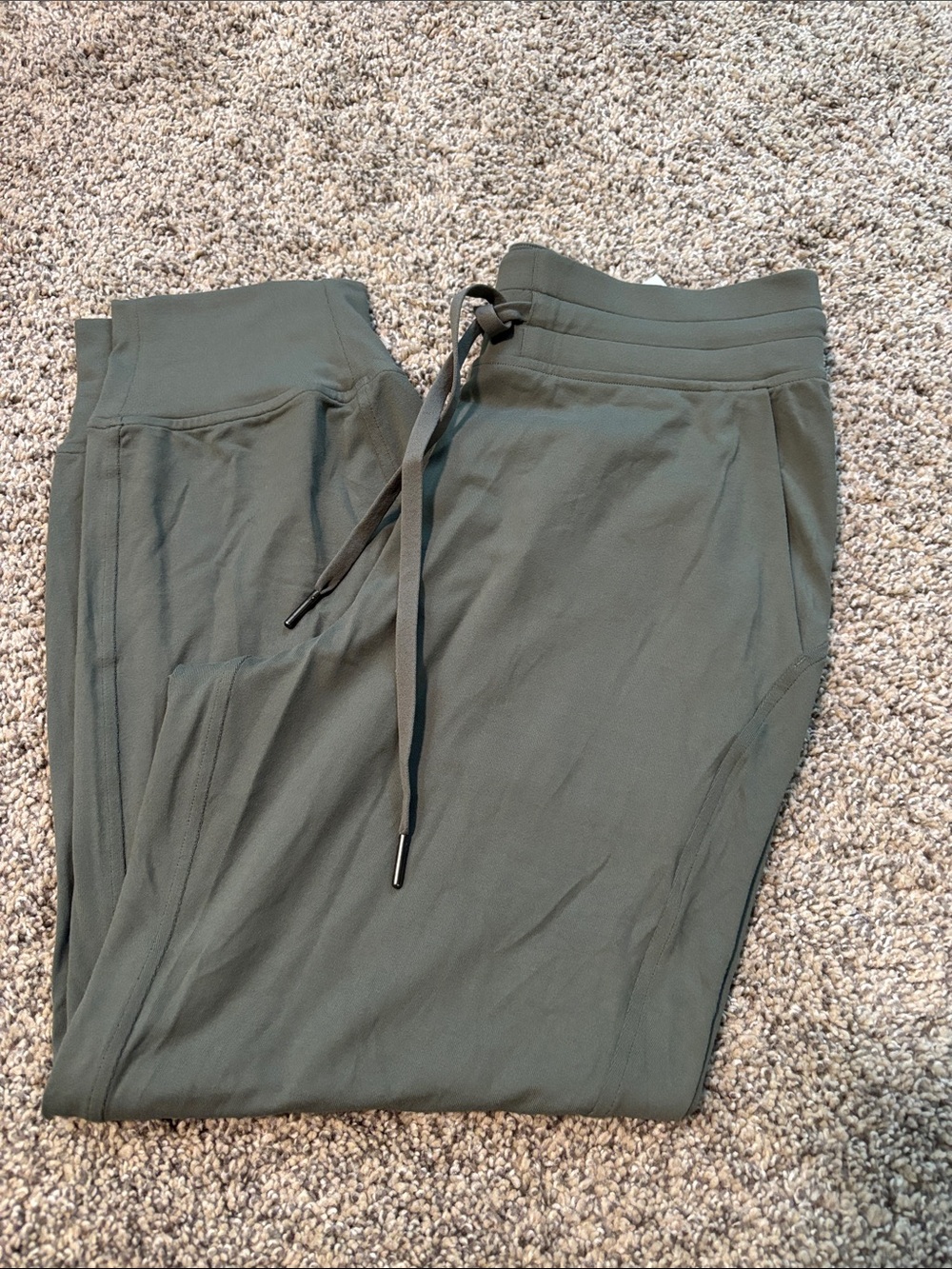 Lululemon Ready to Rulu High-Rise Cropped Jogger size 6